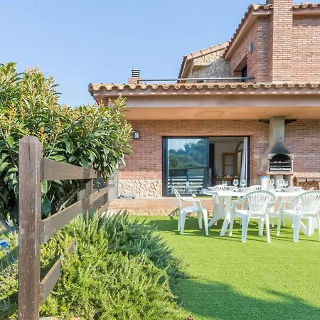 Ponent Villa *